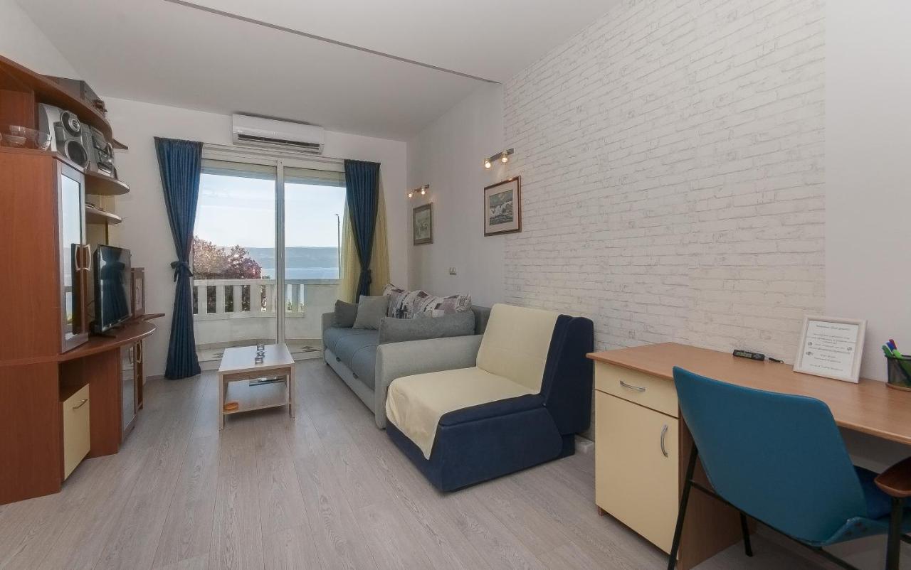 Apartment Brajki 奥米什 外观 照片