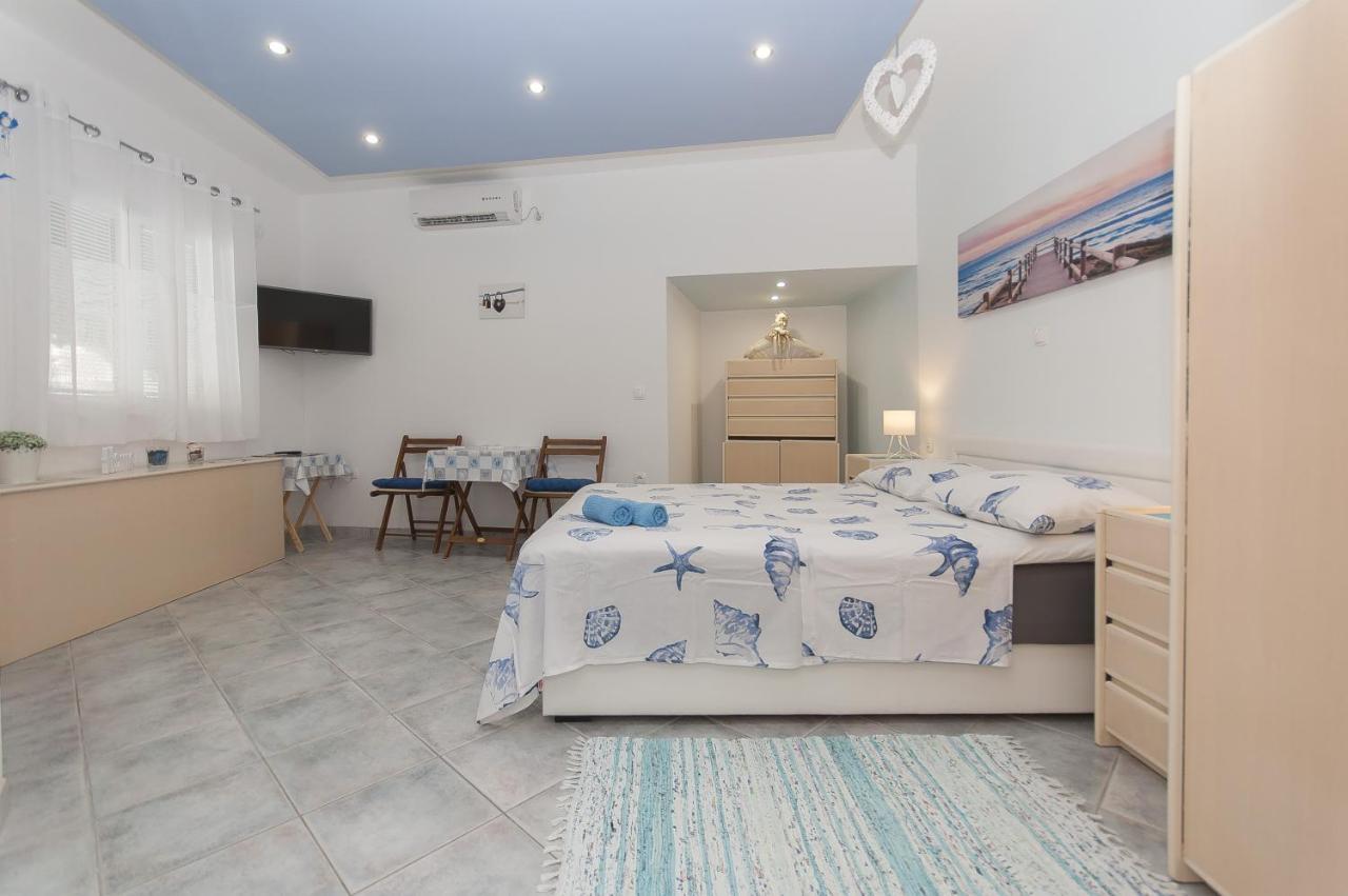 Apartment Brajki 奥米什 外观 照片
